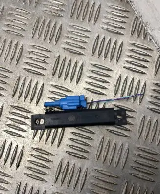 Interior comfort aerial antenna