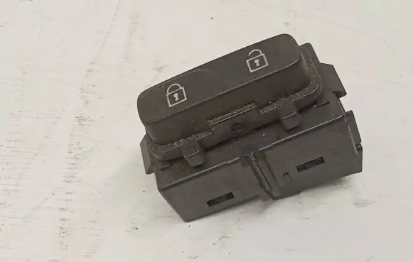 Volvo V70 Central locking switch button 31318988 10W192