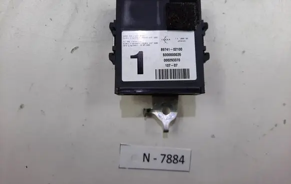 Toyota Auris 150 Door control unit/module 8974102100