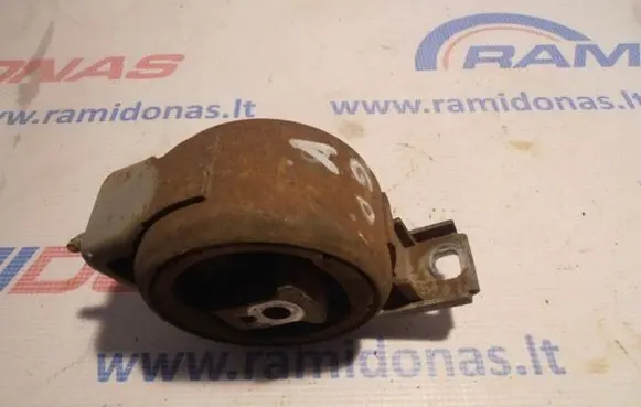 Mercedes-Benz A W168 Engine mount bracket