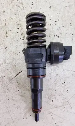 Audi A4 S4 B6 8E 8H Fuel injector 038130073AR