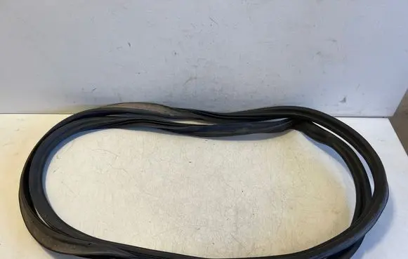 Volkswagen T-Roc Trunk rubber seal (body) 2GA827705B