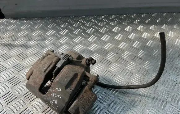 Mercedes-Benz C W203 Front brake caliper