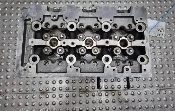 Volkswagen Polo V 6R Engine head 04B103403M