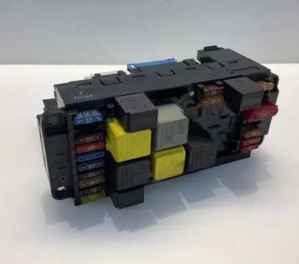 Mercedes-Benz CLK A209 C209 Fuse module 2095450201 5DK00848500 A2095450201