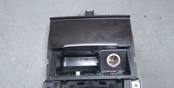 Audi A5 8T 8F Car ashtray 8K0857951 8K0857965