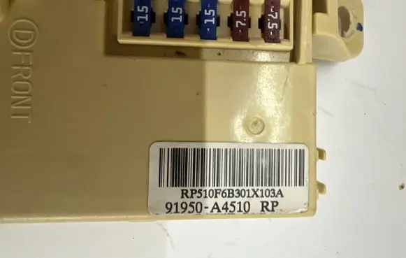 KIA Carens III Fuse module 91950A4510