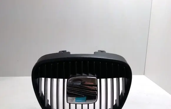 Seat Ibiza III (6L) Front grill 6L0853654