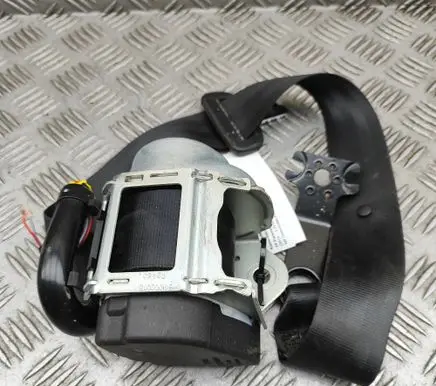 Volkswagen PASSAT B8 Rear seatbelt 3G9857805G