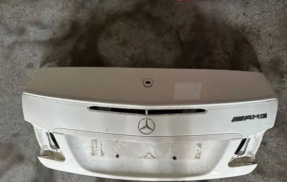 Tailgate/trunk/boot lid