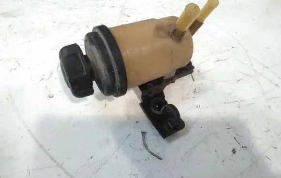 Power steering fluid tank/reservoir
