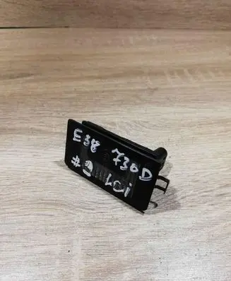 BMW 7 E38 Number plate light 8352424