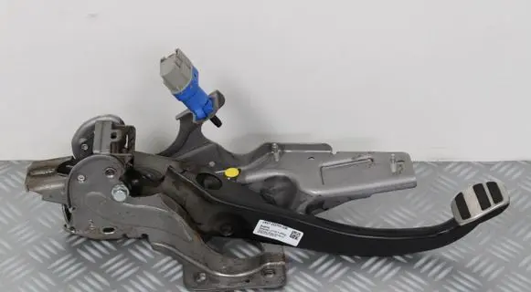 Ford Focus Brake pedal JX61-2D094-GB