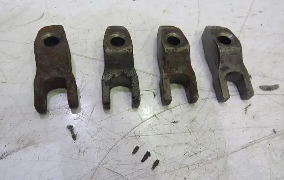 KIA Optima Fuel Injector clamp holder GMAUTO4574097
