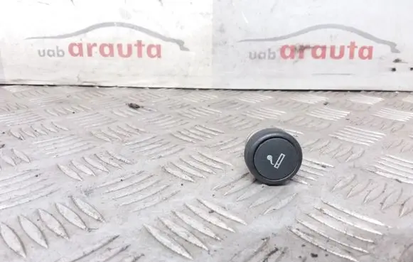 Ford Fiesta Cigarette lighter front 