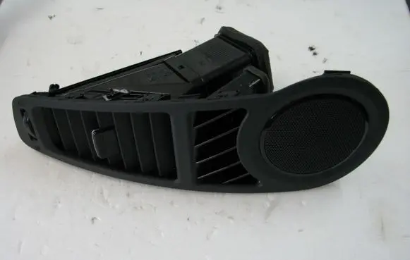 KIA Soul Dash center air vent grill 974602K000