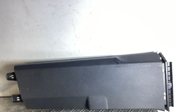 (B) pillar trim (bottom)