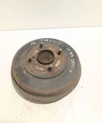 Rear wheel hub