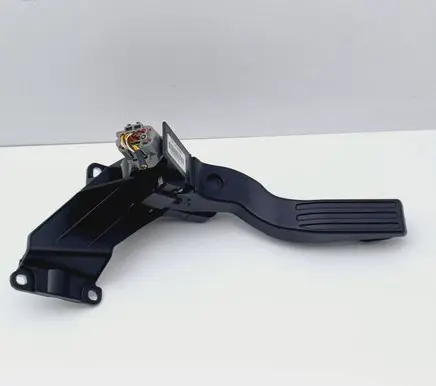 Ford Mondeo Mk III Accelerator throttle pedal 2S719F836DA