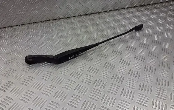 Peugeot 308 Front wiper blade arm 9677256280