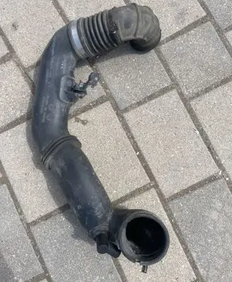 Subaru Impreza III Air intake hose/pipe A12AG05