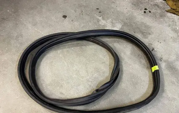 Mercedes-Benz CLS C218 AMG Trunk rubber seal (body) 