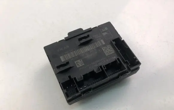 Audi TT TTS Mk2 Other control units/modules 5Q0959592D