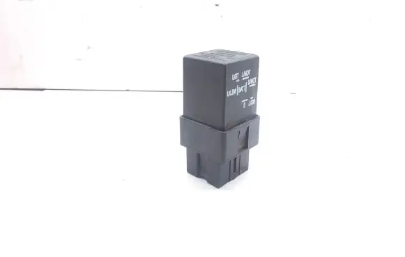 Mitsubishi Carisma Other relay MR228120 72TM202