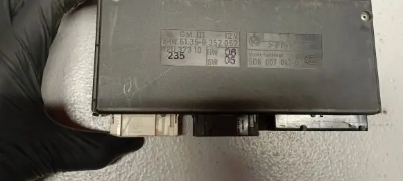 BMW 5 E39 Comfort/convenience module 61358352057 12037310 5DK00704700