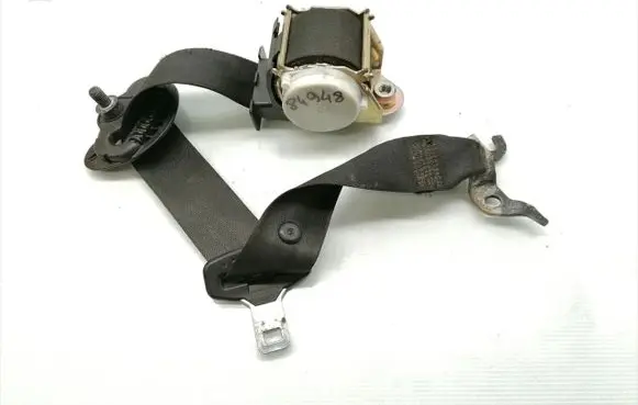 BMW 1 E81 E87 Front seatbelt 7130277