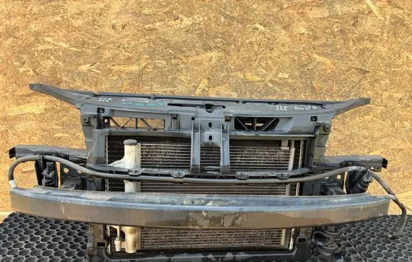 Volkswagen Polo IV 9N3 Radiator support slam panel