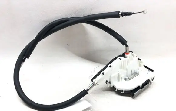 Maserati Quattroporte Rear door lock 670003112