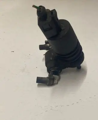 Volkswagen PASSAT B6 Windscreen/windshield washer pump 1T0955651A 1J0973722 3028143