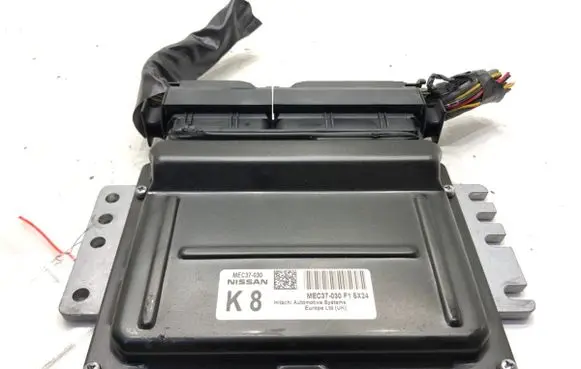 Nissan Primera Engine control unit/module ECU MEC37-030