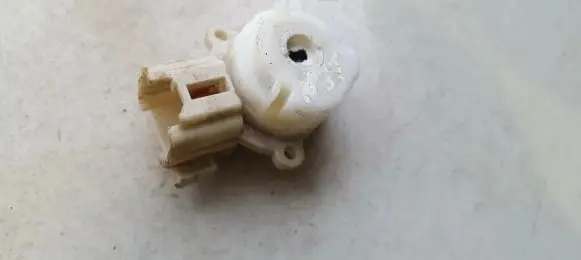 Toyota Yaris Ignition lock contact 