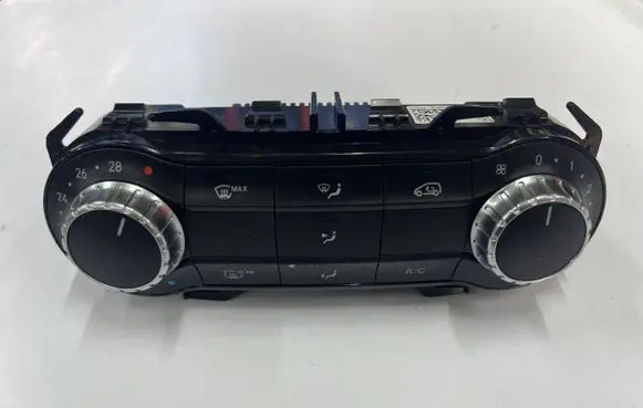 Mercedes-Benz B W246 W242 Climate control unit A2469008215 5HB01044508 A2469010705