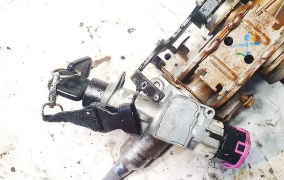 Audi A4 S4 B5 8D Ignition lock 4d0905851a