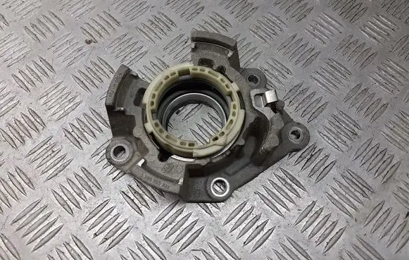 Renault Megane II ABS pump bracket 8200461030