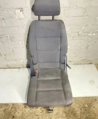 Volkswagen Touran I Rear seat 