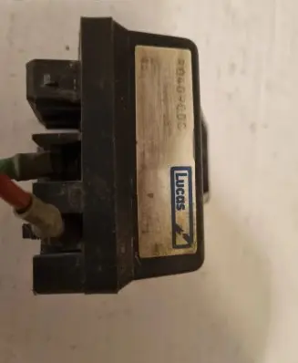 BMW 5 E34 Tailgate opening switch 940900C