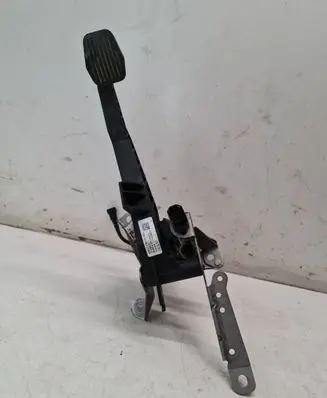 Ford Focus Clutch pedal 4M517B633XG 11184M07