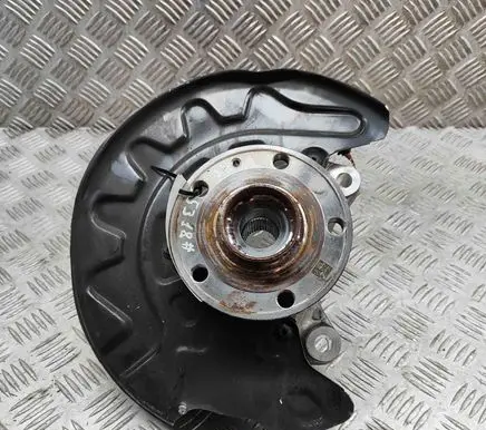 Front wheel hub