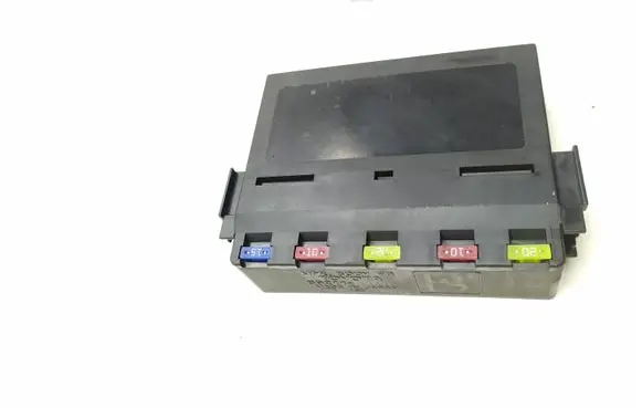 Lexus IS 220D-250-350 Fuse module 8921153020