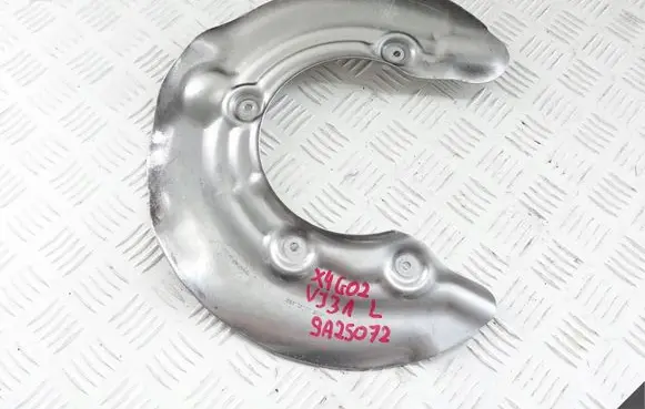 BMW X3 G01 Rear brake disc plate dust cover 34206870531