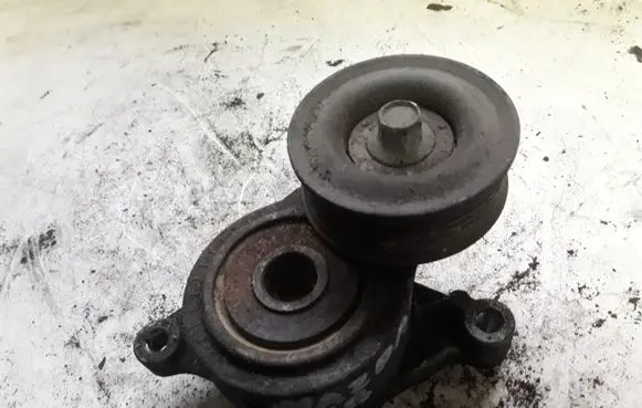 Mazda 3 I Generator/alternator belt tensioner