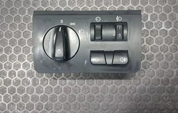 BMW X5 E53 Light switch 8372204