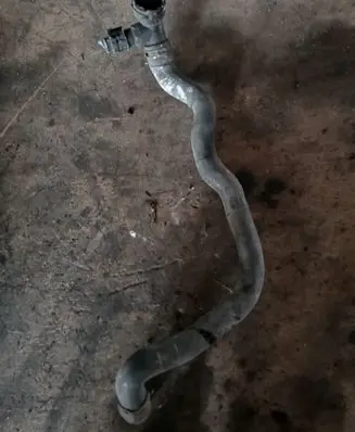 Volkswagen Golf V Engine coolant pipe/hose