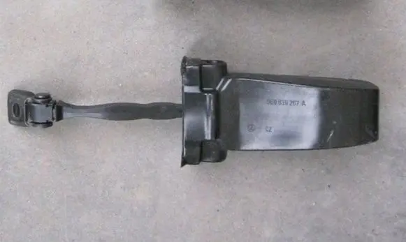 Skoda Octavia Mk3 (5E) Rear door check strap stopper 5E0839267A