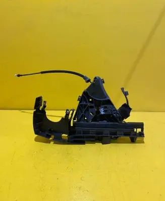 Volvo V50 Front door lock 30799302