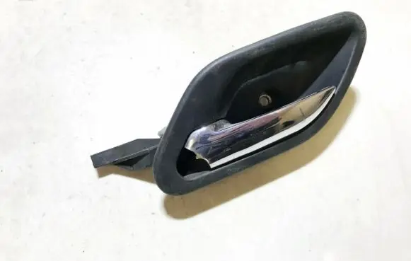 BMW 5 E39 Rear door interior handle 8226049